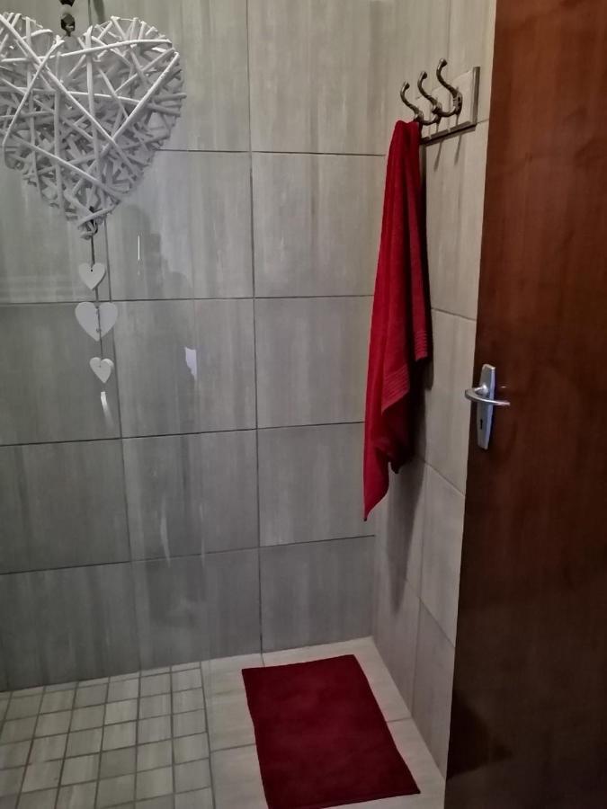 Stew S Room Полокване Екстериор снимка